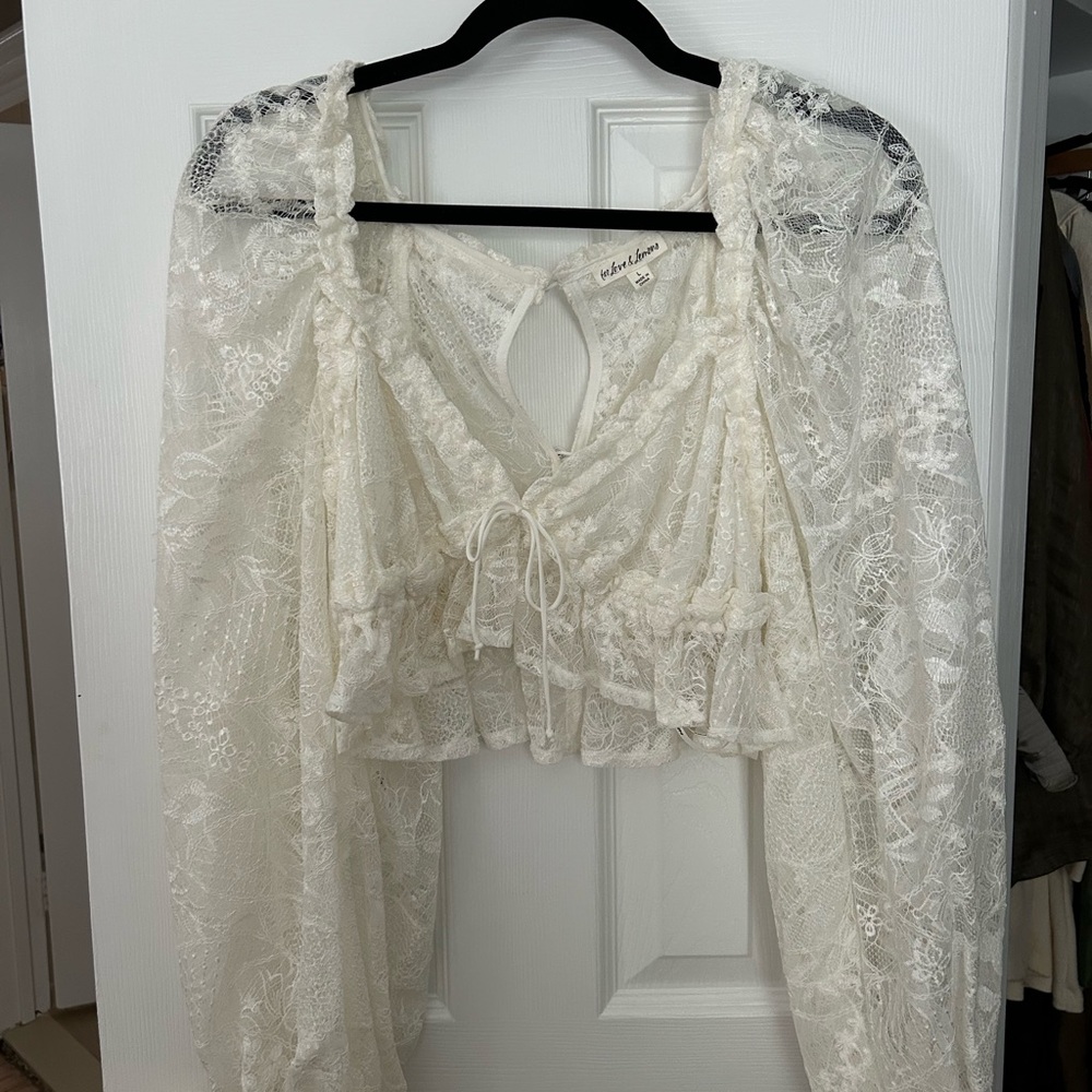 Elegant Lace Blouse with Long Sleeves